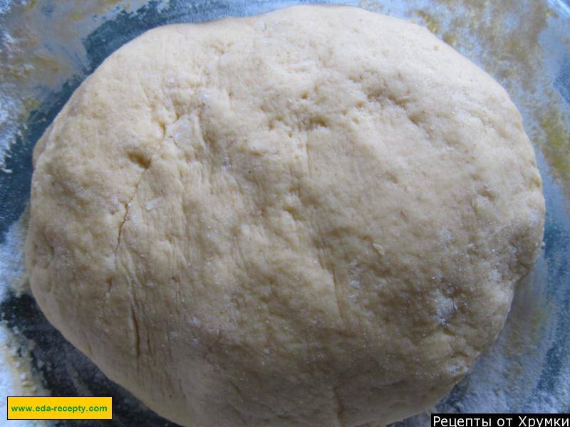 Шаг 7 приготовления Простой и вкусный торт с айвовым вареньем