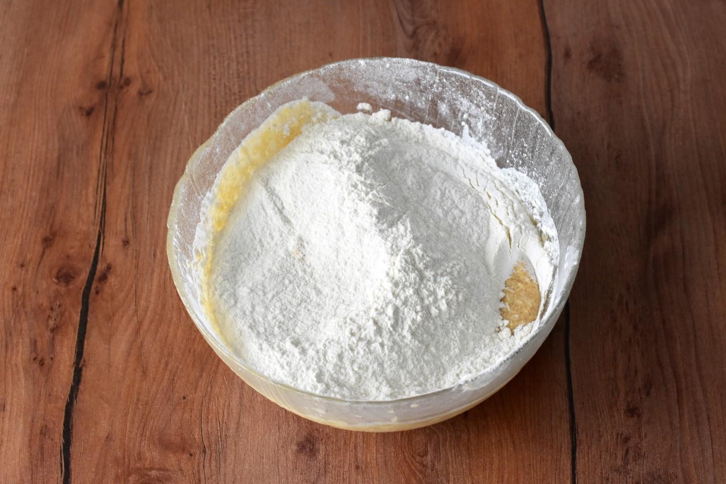 Шаг 4 приготовления Торт Орех с грецкими орехами