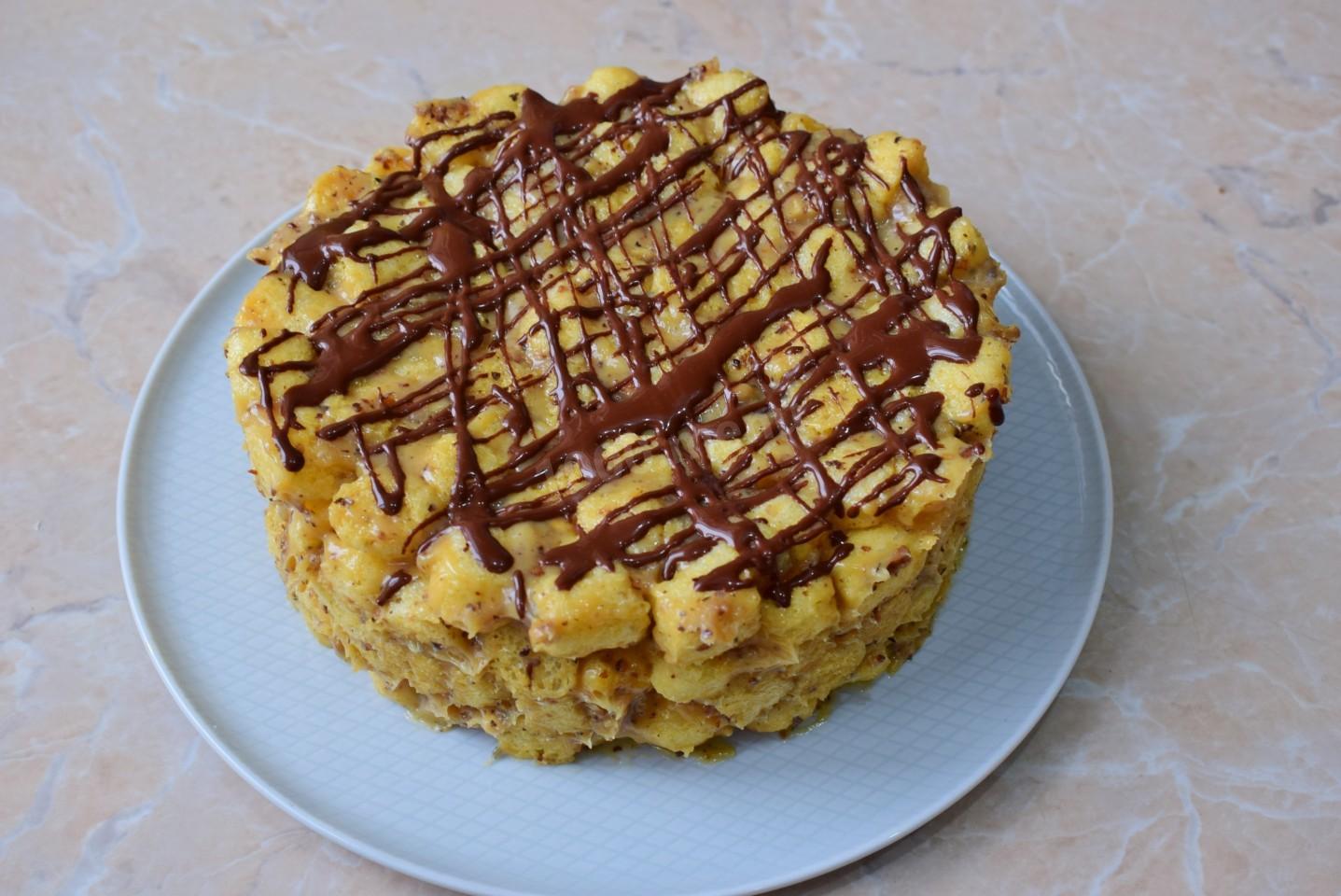 Шаг 10 приготовления Торт из кукурузных палочек со сгущенкой на скорую руку