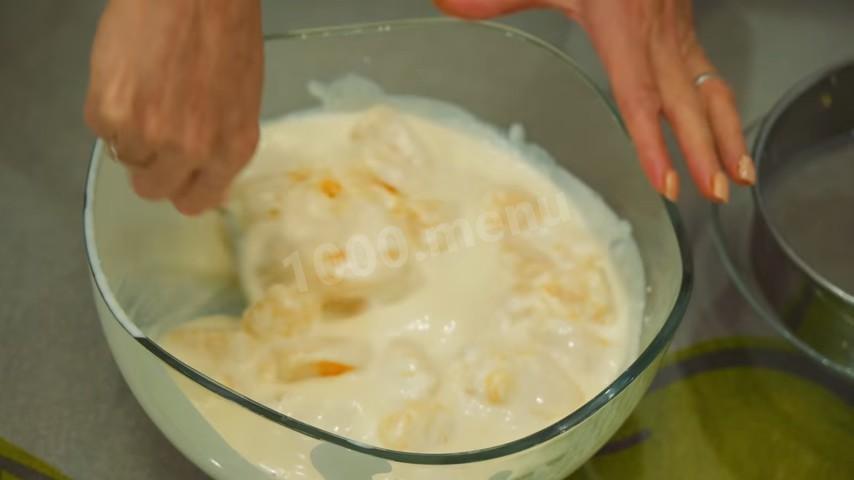 Шаг 20 приготовления Творожно-апельсиновый торт со сметаной без выпечки