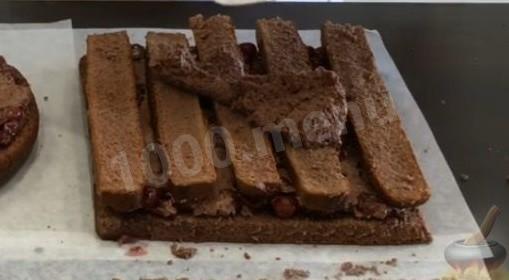 Шаг 9 приготовления Торт в виде сердца без формочки