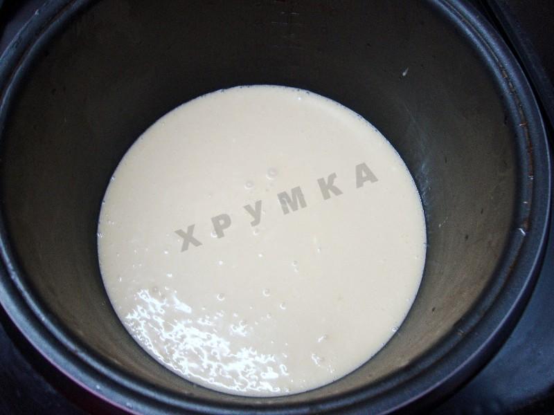 Шаг 7 приготовления Торт в мультиварке со сгущенкой