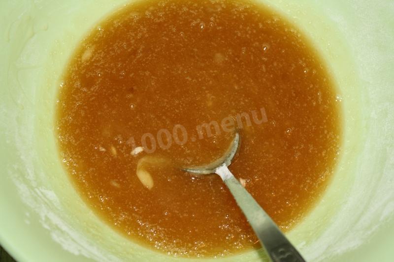 Шаг 4 приготовления Торт с медом со сметанным кремом в шоколадной глазури