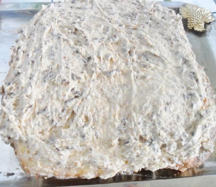 Шаг 14 приготовления Торт с черносливом со сметанным кремом и орехами