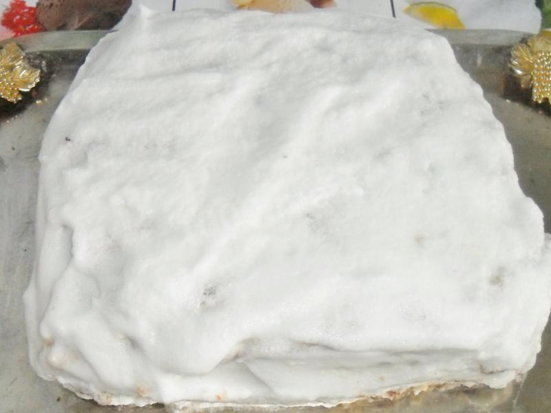 Шаг 15 приготовления Торт с черносливом со сметанным кремом и орехами