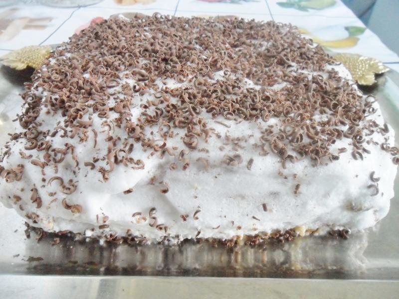 Шаг 17 приготовления Торт с черносливом со сметанным кремом и орехами
