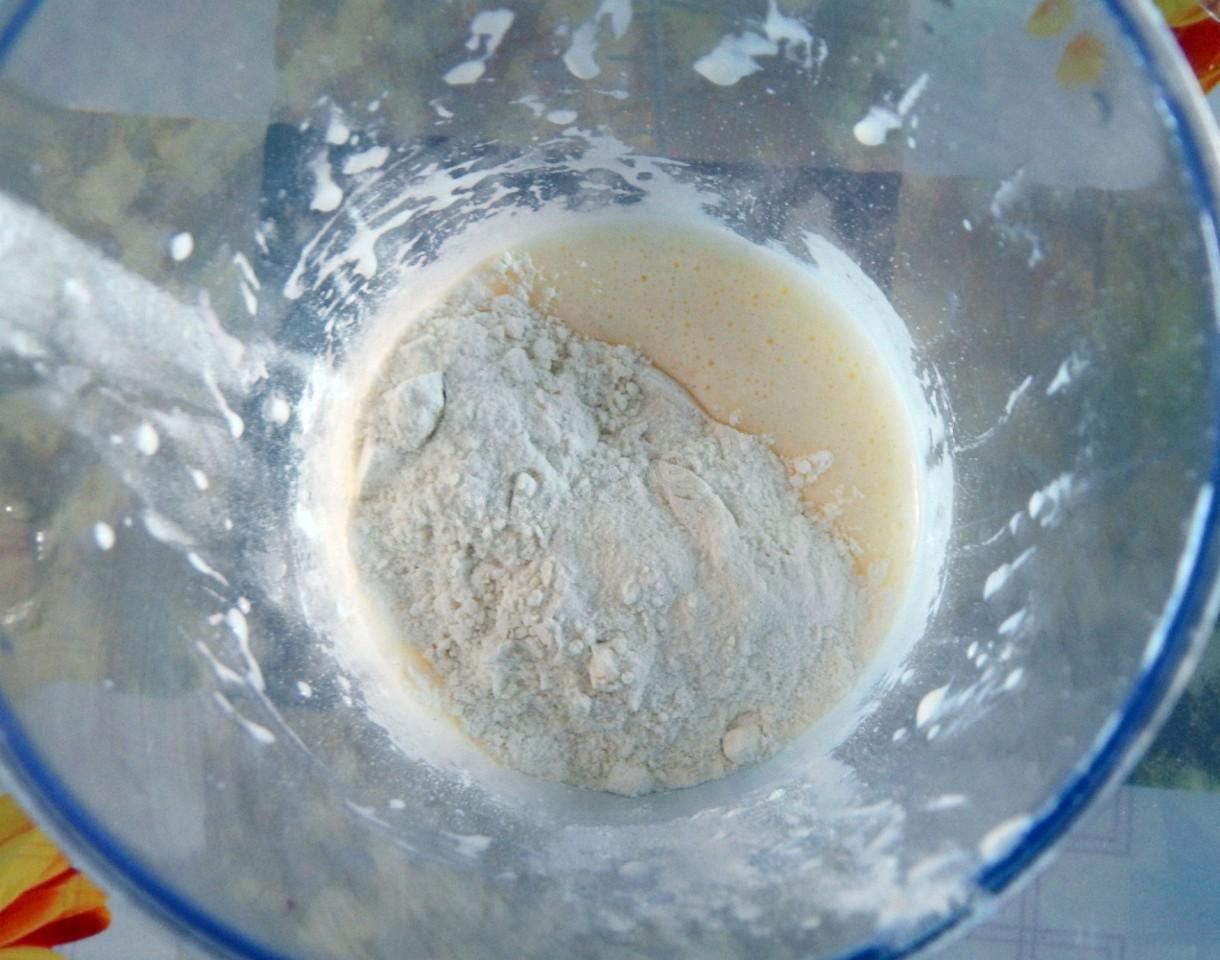Шаг 7 приготовления Торт с маком изюмом и грецкими орехами