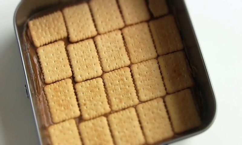 Шаг 11 приготовления Торт без выпечки из печенья Райское наслаждение