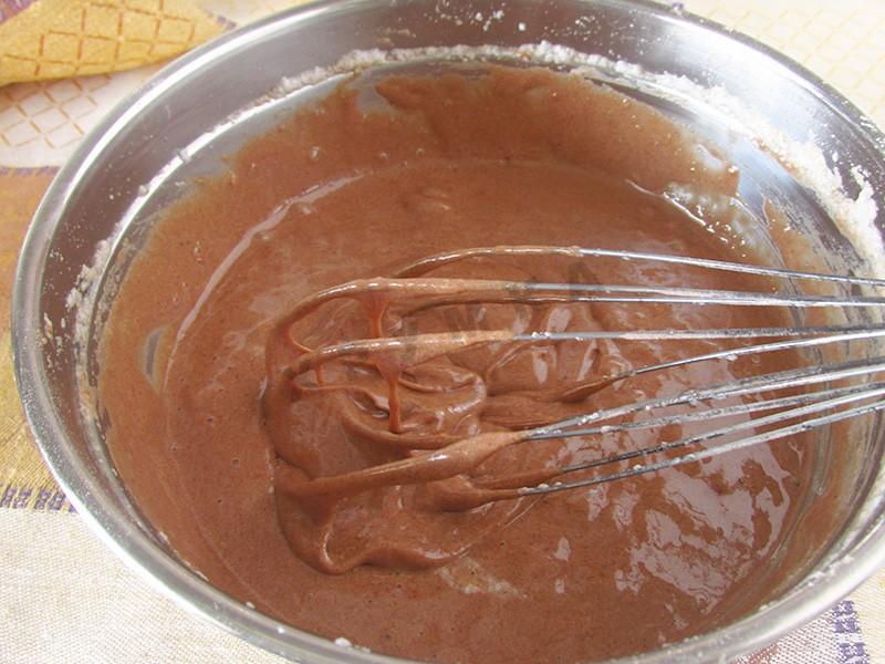 Шаг 9 приготовления Торт Кротовая нора с бананами