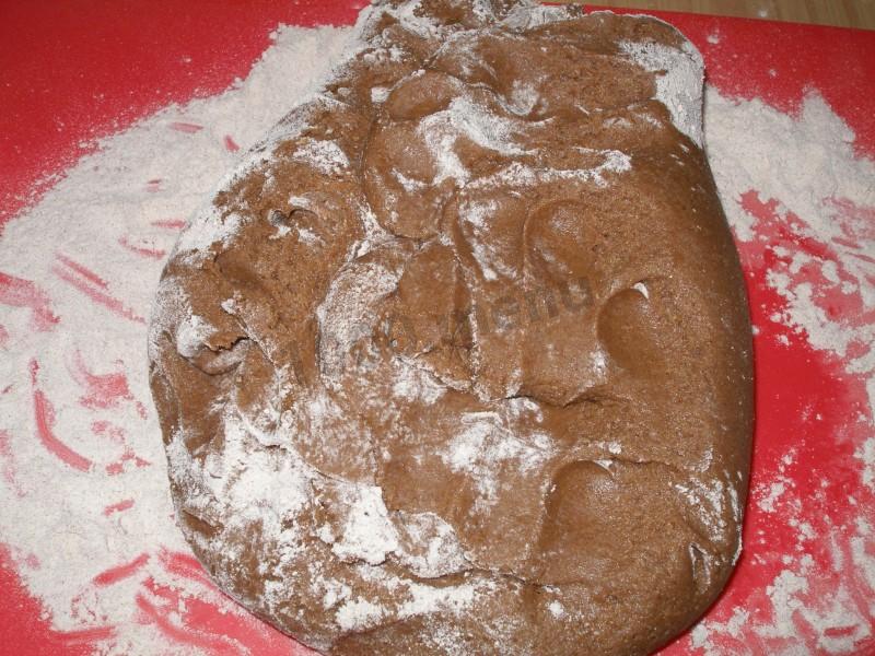 Шаг 13 приготовления Медовый торт с кремом из сгущенки со сметаной