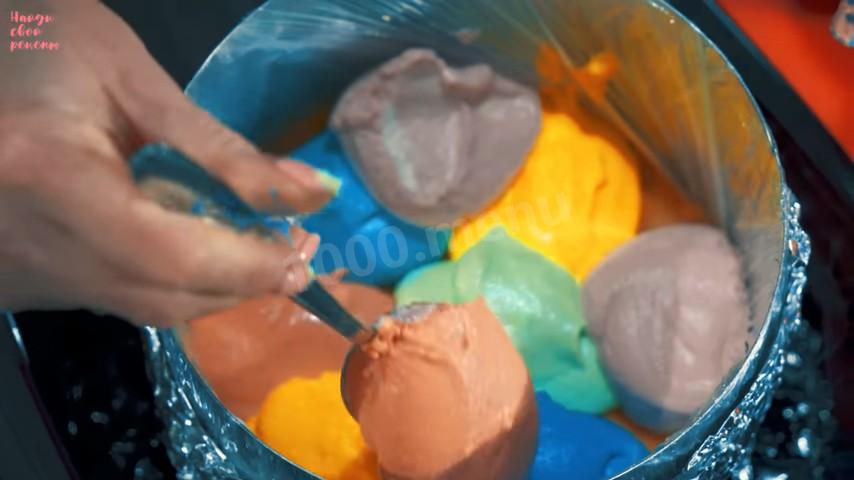 Шаг 19 приготовления Яркий творожный торт из печенья без выпечки