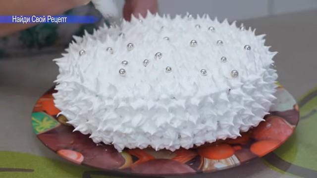 Шаг 25 приготовления Бисквитный торт с ягодой и заварным кремом