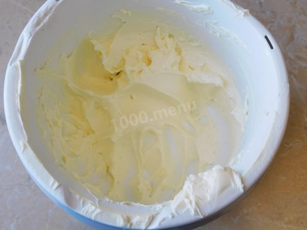 Шаг 6 приготовления Бисквитный торт с клубничной начинкой