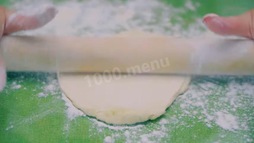Шаг 8 приготовления Слоёный торт Наполеон на маргарине и сгущенке