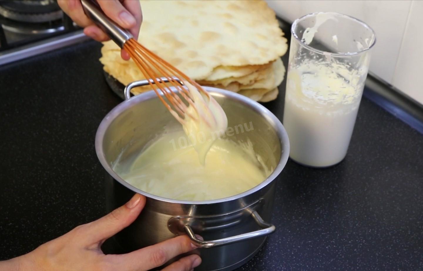 Шаг 17 приготовления Торт Наполеон со сливочным кремом и ванильным вкусом