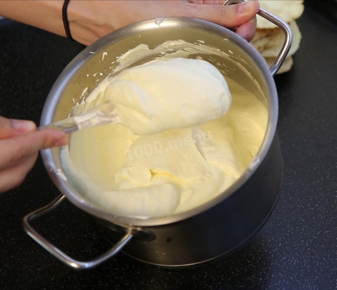 Шаг 19 приготовления Торт Наполеон со сливочным кремом и ванильным вкусом