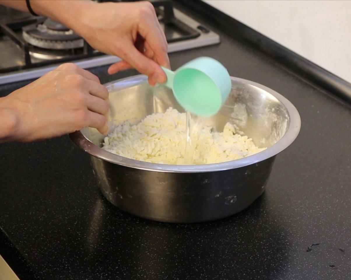Шаг 3 приготовления Торт Наполеон со сливочным кремом и ванильным вкусом