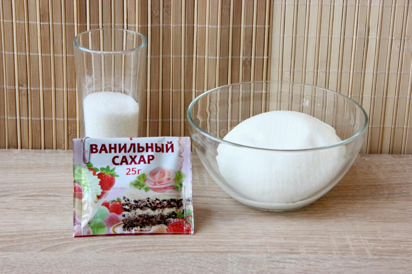 Шаг 1 приготовления Черемуховый торт на кефире со сметанным кремом и черносливом