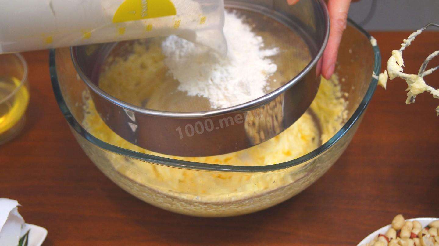 Шаг 6 приготовления Песочный торт с арахисом и грецкими орехами