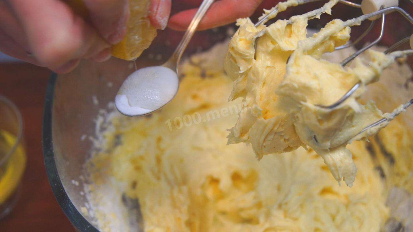 Шаг 8 приготовления Песочный торт с арахисом и грецкими орехами
