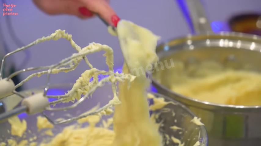 Шаг 12 приготовления Крем-пломбир для украшения выпечки и тортов