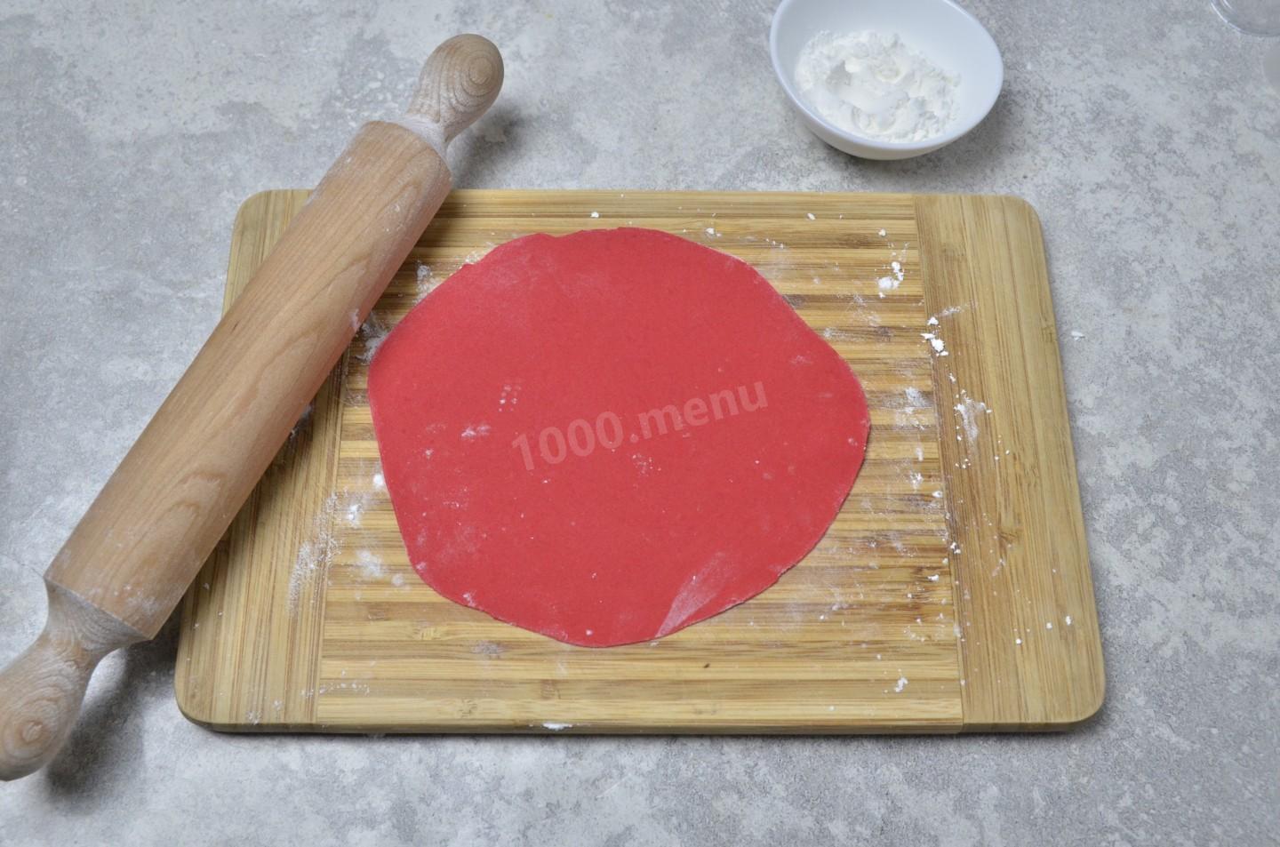 Шаг 2 приготовления Розы из мастики