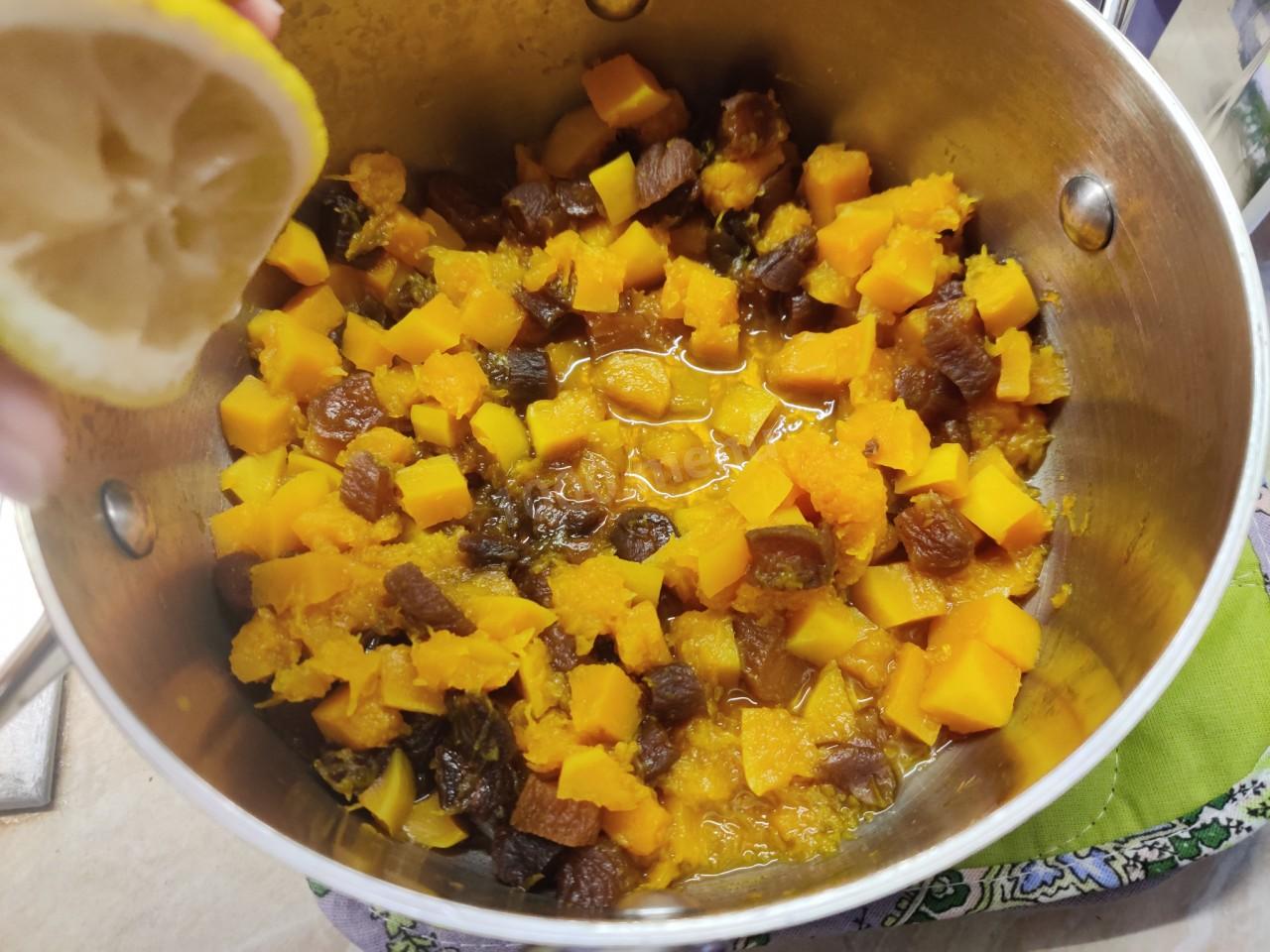 Шаг 11 приготовления Начинка для выпечки из тыквы и кураги на зиму
