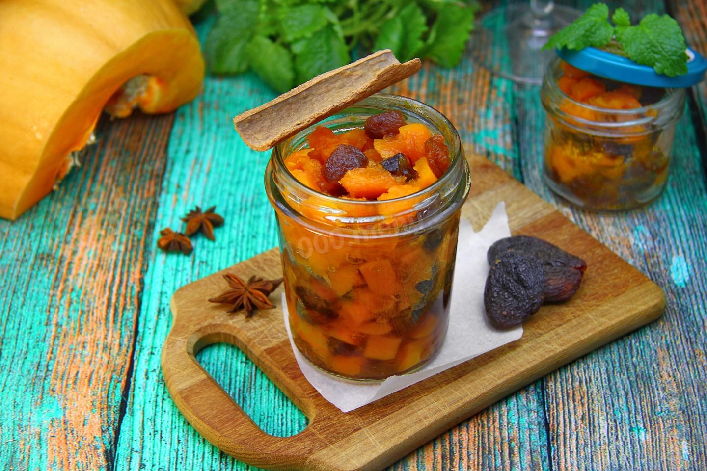 Обложка рецепта Начинка для выпечки из тыквы и кураги на зиму