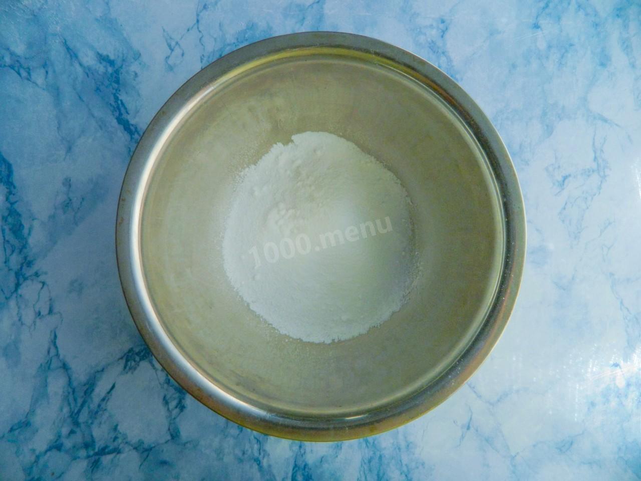Шаг 2 приготовления Помазка на куличи из белков