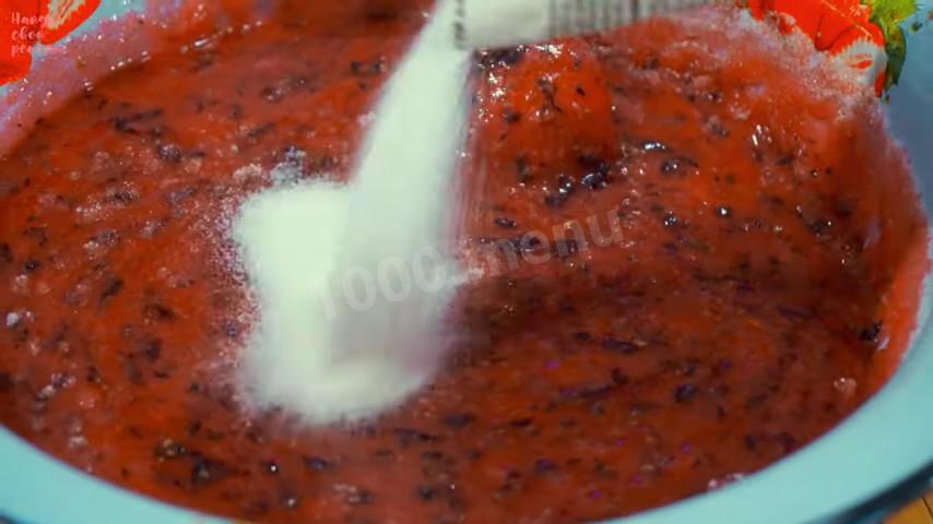 Шаг 6 приготовления Чёрная смородина перетертая с сахаром без термообработки