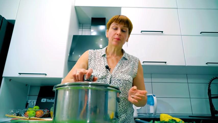 Шаг 6 приготовления Варенье из желтой сливы с веточкой черемух и лимоном