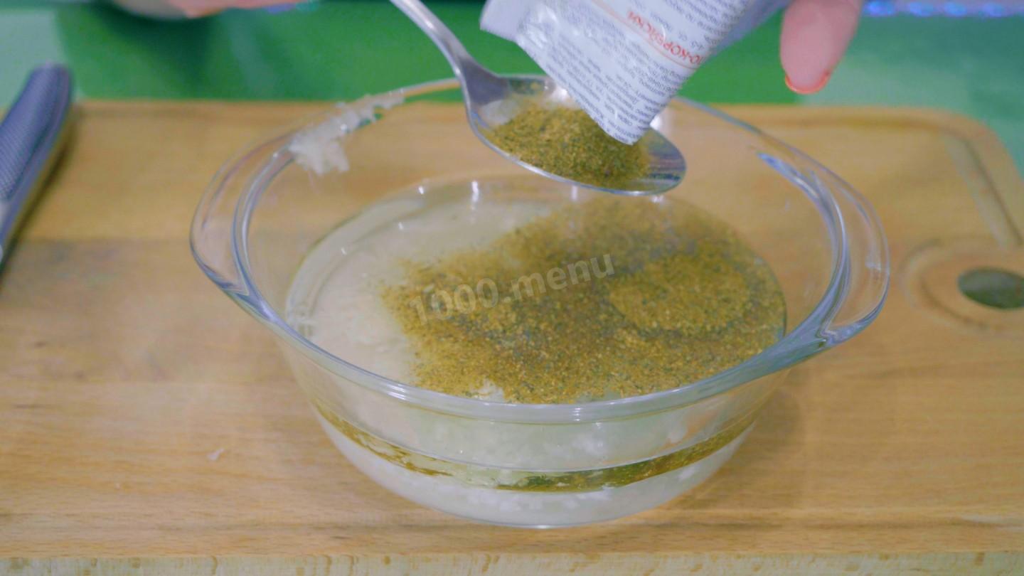 Шаг 4 приготовления Салат из огурцов с морковью по-корейски на зиму