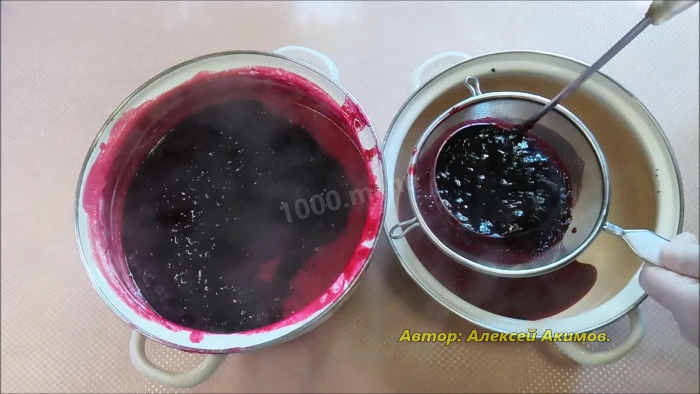 Шаг 4 приготовления Черносмородиновый джем на зиму