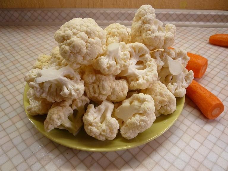 Шаг 2 приготовления Маринованная цветная капуста с перцем на зиму ассорти