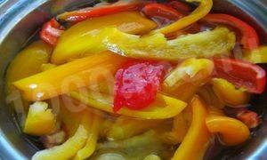 Шаг 3 приготовления Маринованный болгарский перец без стерилизации