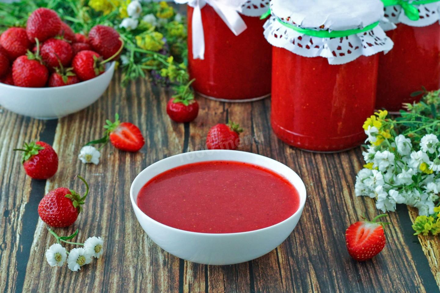 Обложка рецепта Клубника с сахаром перетертая на зиму без варки