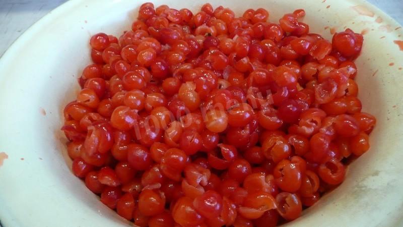 Шаг 3 приготовления Варенье из войлочной вишни
