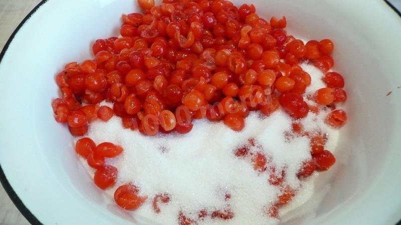 Шаг 4 приготовления Варенье из войлочной вишни