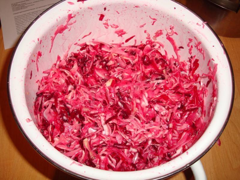 Шаг 6 приготовления Быстрая маринованная капуста на зиму по грузински