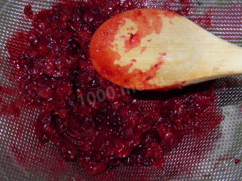 Шаг 6 приготовления Клюква протертая с сахаром