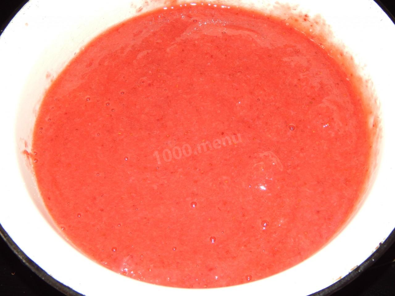 Шаг 4 приготовления Клубничный джем на зиму