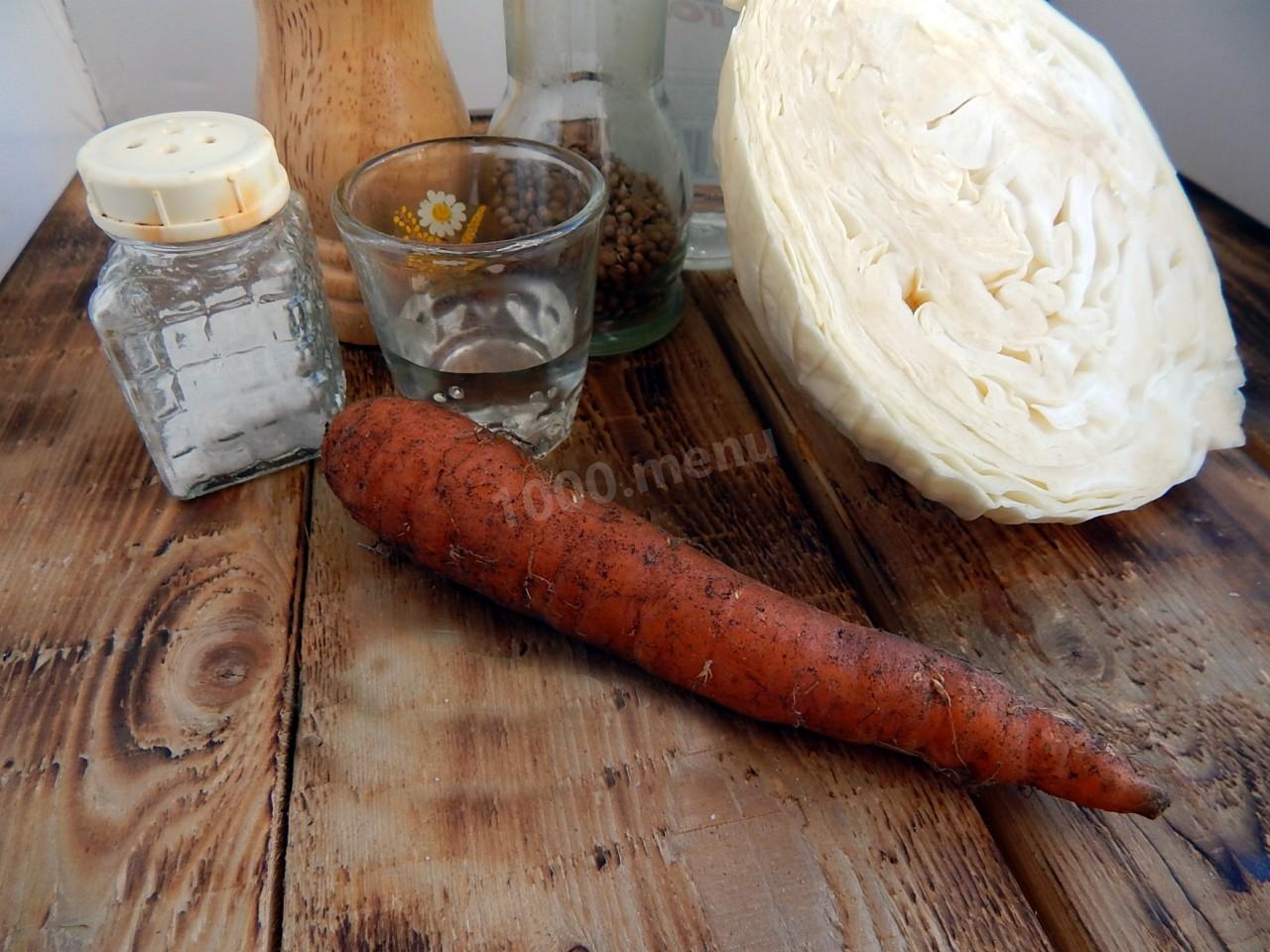 Шаг 1 приготовления Капуста маринованная в банке