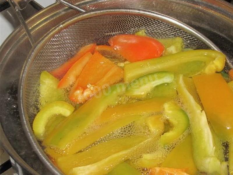 Шаг 5 приготовления Сладкий маринованный перец без стерилизации