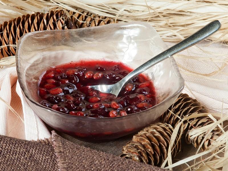 Обложка рецепта Варенье из брусники с кедровыми орешками
