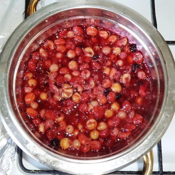 Шаг 4 приготовления Варенье вишневое без сахара