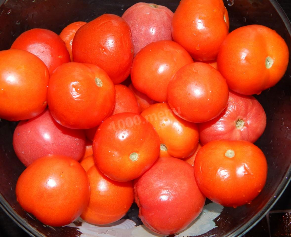 Шаг 1 приготовления Томатный сок через мясорубку на зиму