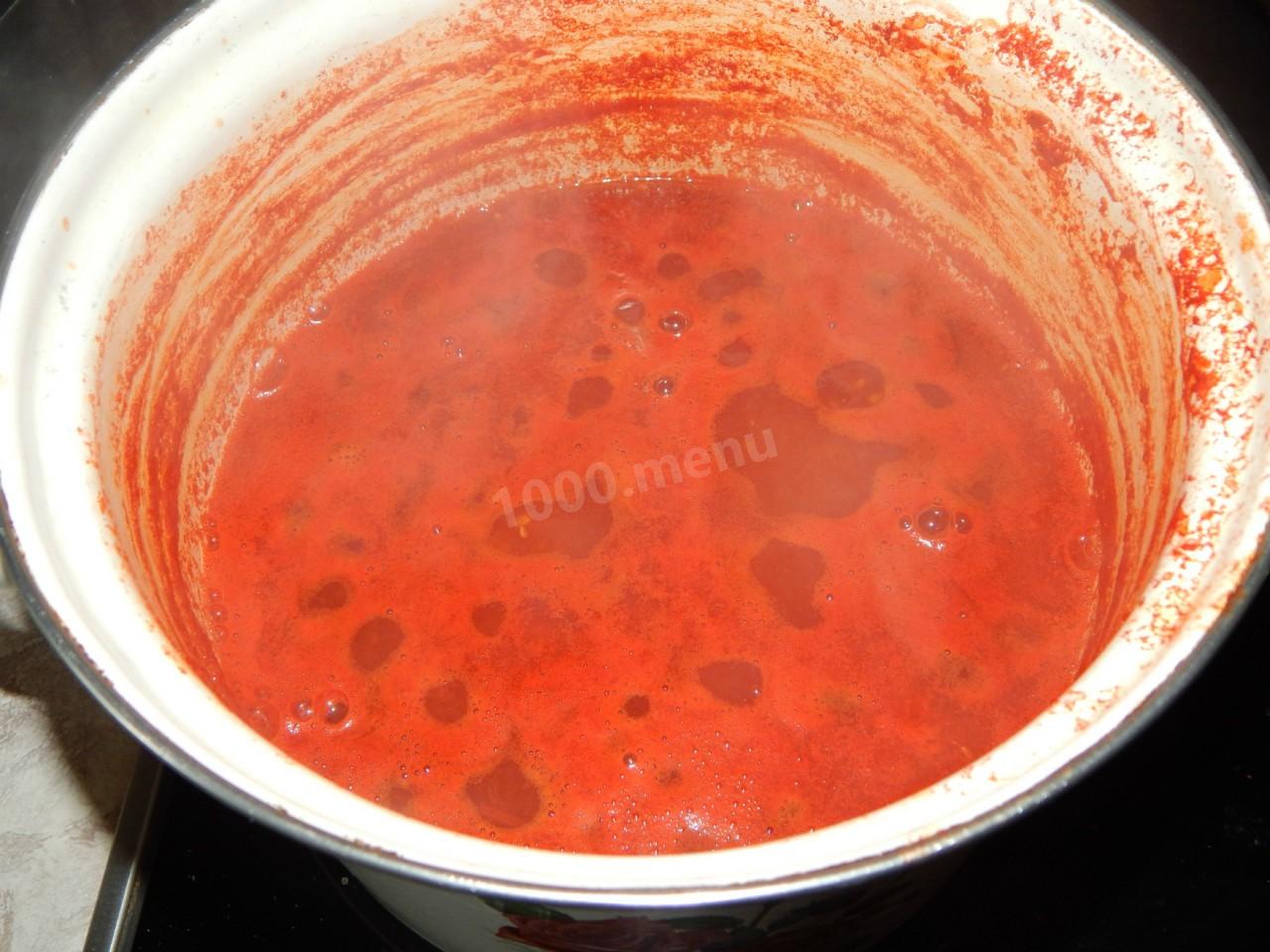 Шаг 4 приготовления Томатный сок через мясорубку на зиму