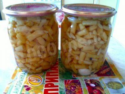 Обложка рецепта Салат со стручковой фасолью на зиму