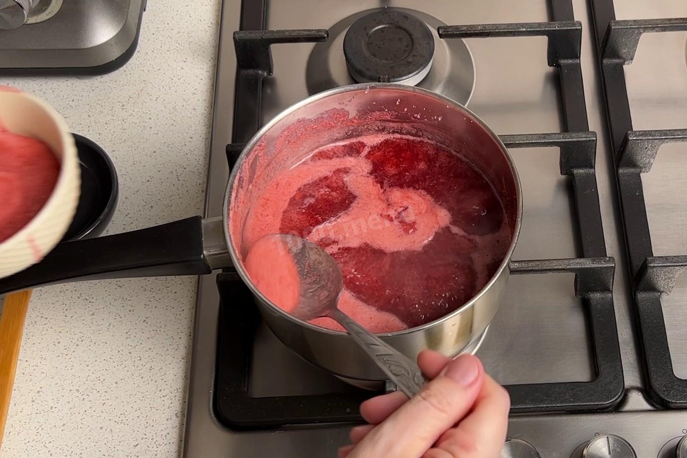 Шаг 7 приготовления Джем из клубники с агар агаром