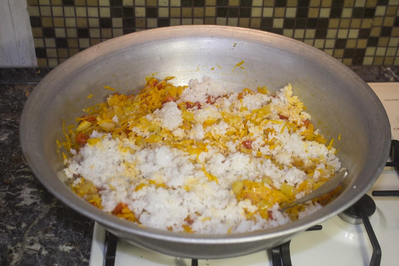 Шаг 16 приготовления Салат на зиму с рисом и овощами